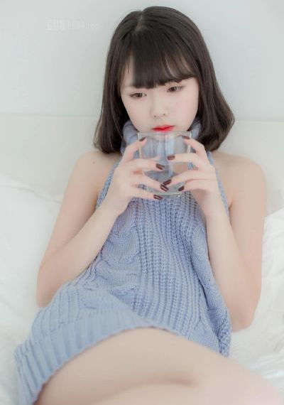 红衣小女孩